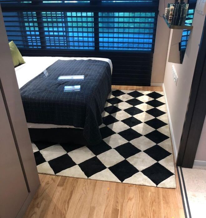 D Marquis Checkboard Black & White Silk with wool Rugs